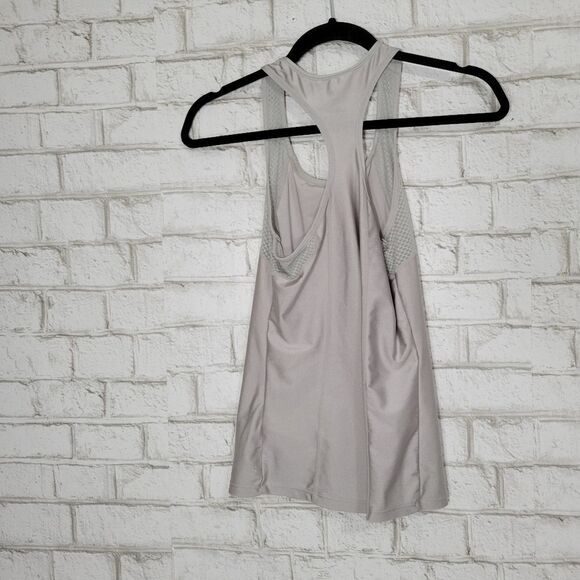 H&M Sport razor back tank - Picture 14 of 14